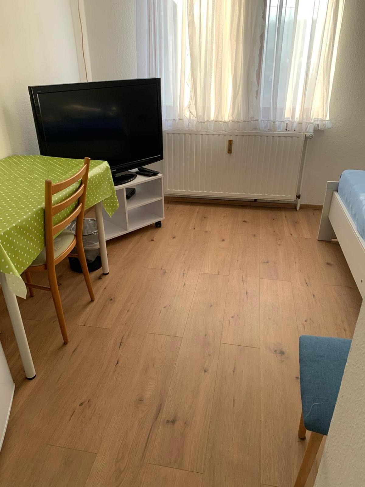 Homestay Gaestezimmer Polster